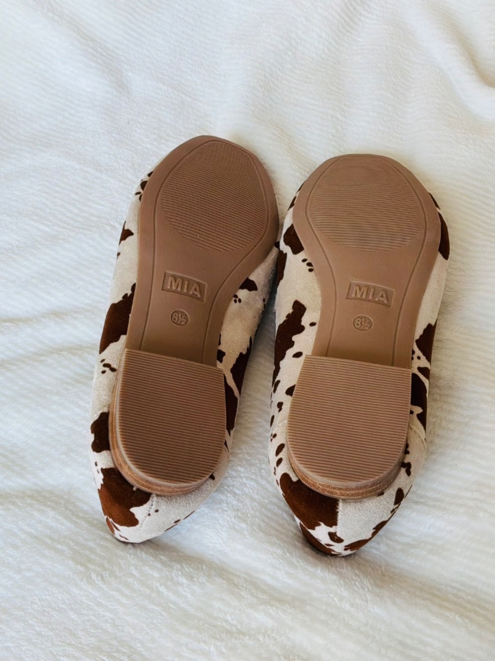 MIA Cow Print Loafers Flats Western Boho Size Women’s 8.5 - Picture 2 of 6